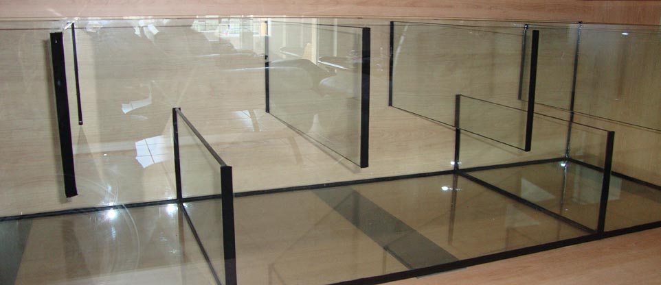 Aquarium-Vorortverklebung